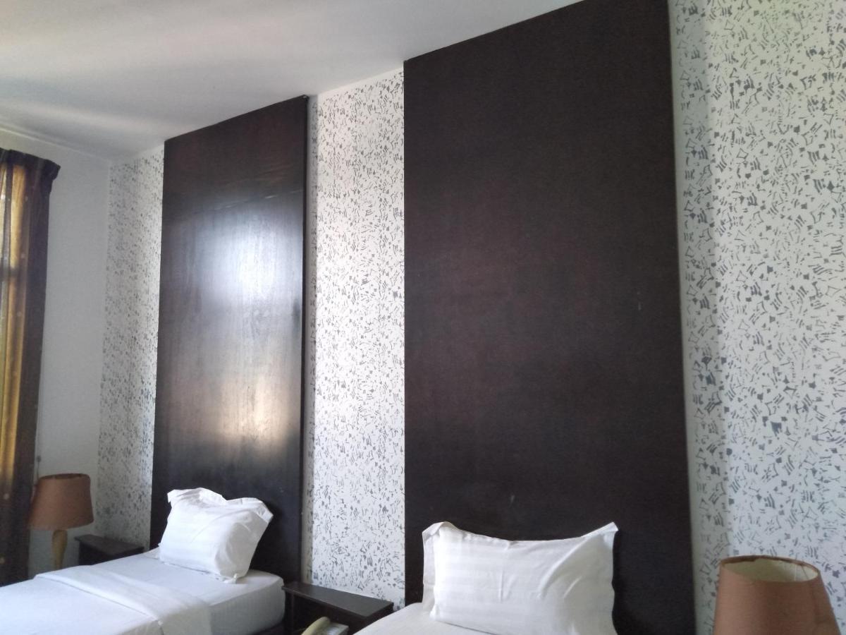 Ginasuite Kompleks27 Hotel Bandar Seri Begawan Exterior foto