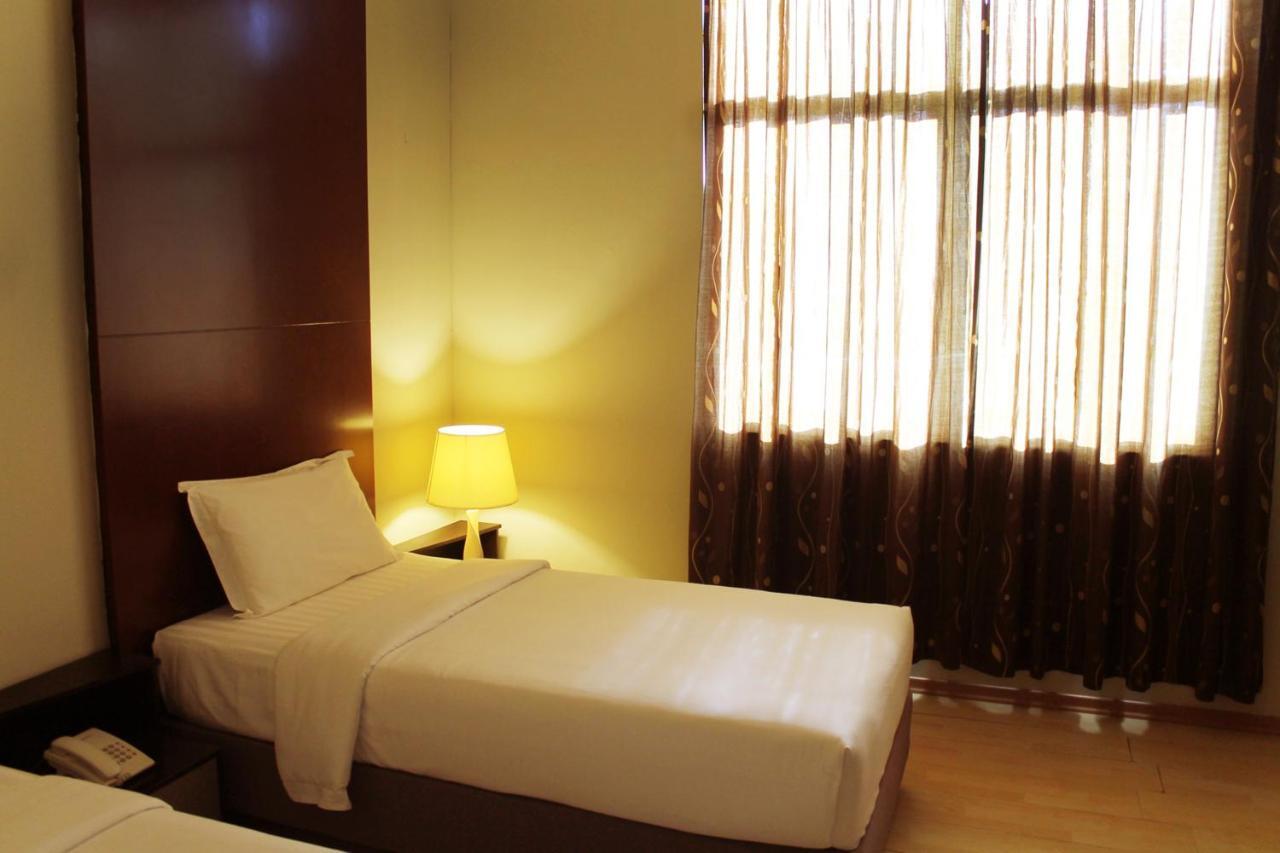 Ginasuite Kompleks27 Hotel Bandar Seri Begawan Habitación foto